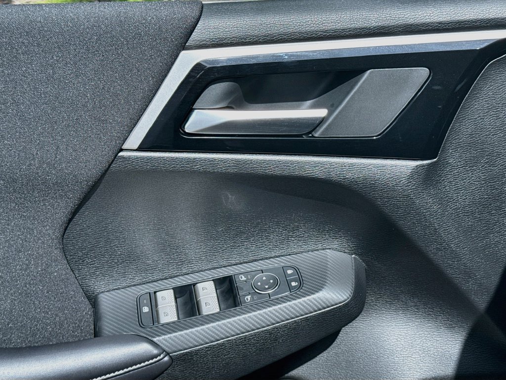 New 2026 Mitsubishi Outlander ES FWD image 18