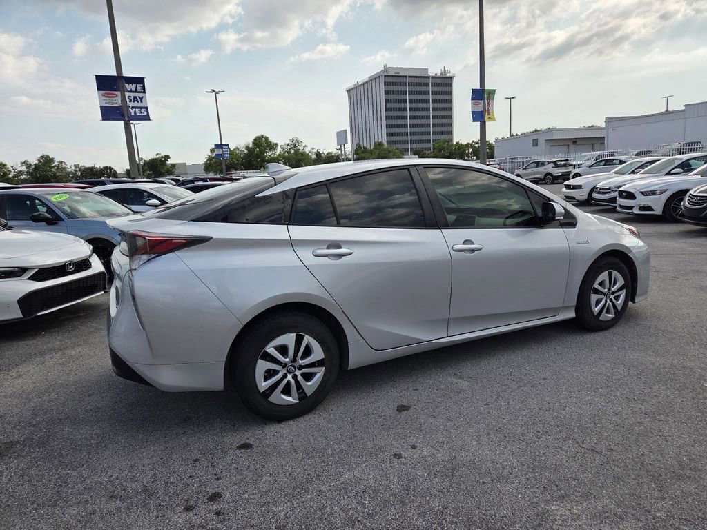 Used 2016 Toyota Prius Four image 15