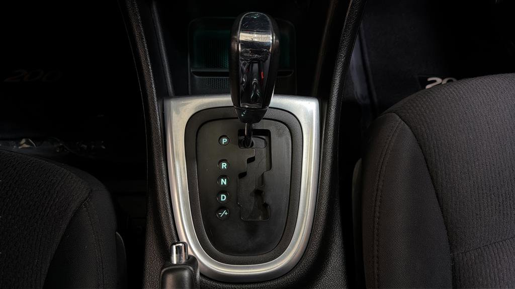 Used 2012 Chrysler 200 Touring image 22