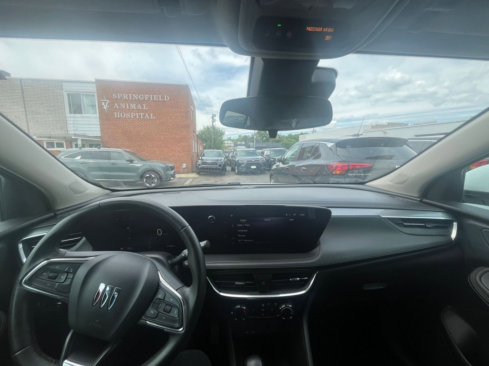 Used 2024 Buick Encore GX Sport Touring FWD image 31