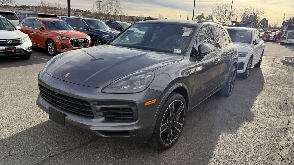 Used 2021 Porsche Cayenne image 2