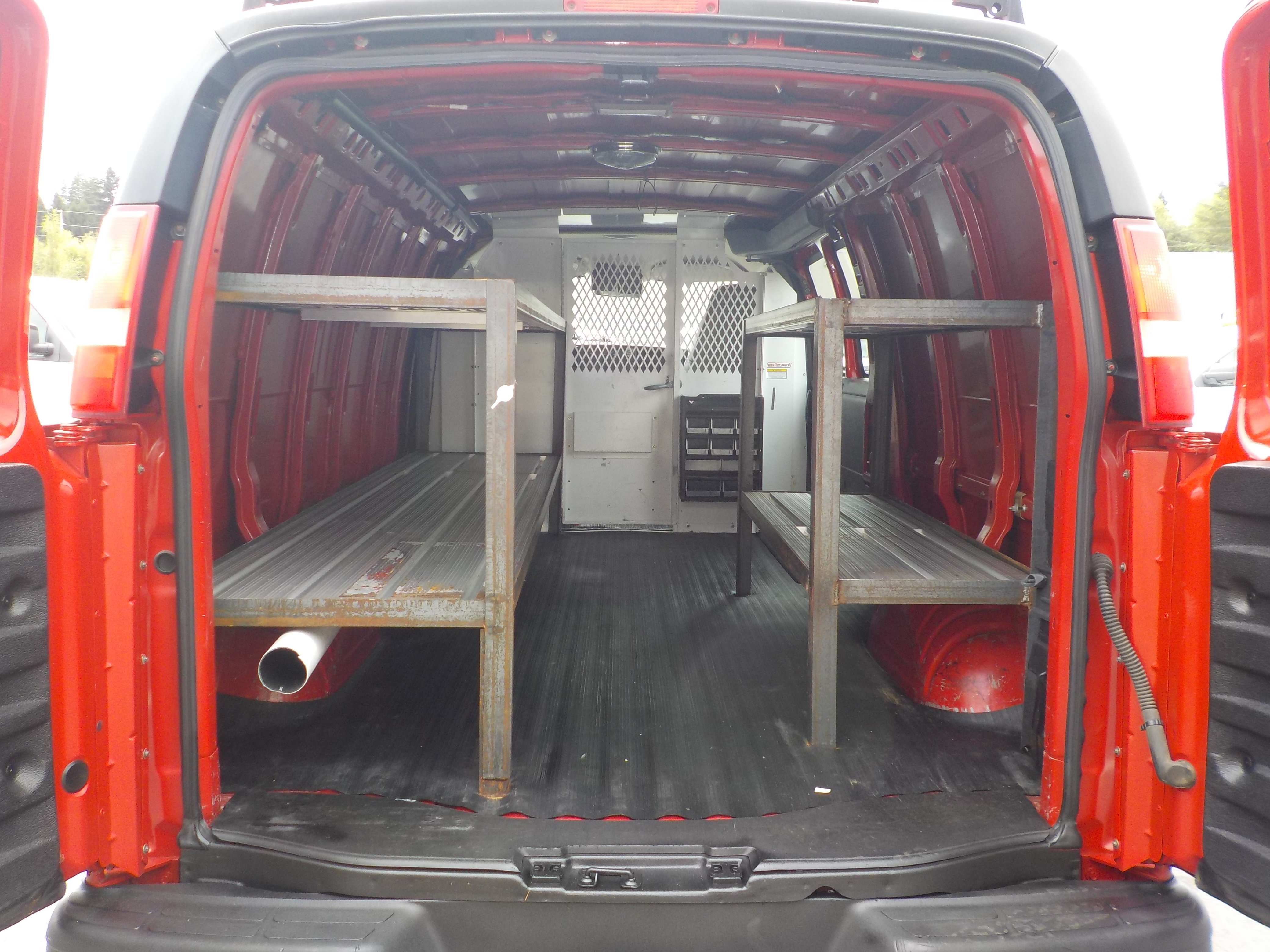Used 2005 Chevrolet Express 3500 Extended RWD image 17