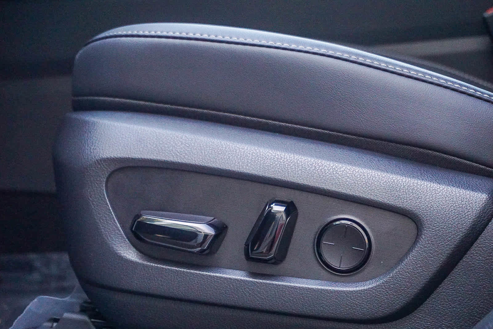 New 2026 Lexus NX 450h+ AWD w/ Luxury Package image 21