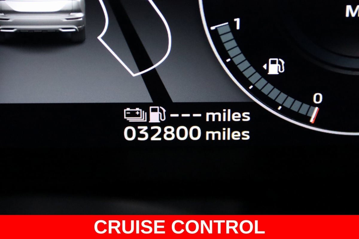 Used 2024 Mitsubishi Outlander 4WD Plug-In Hybrid image 19