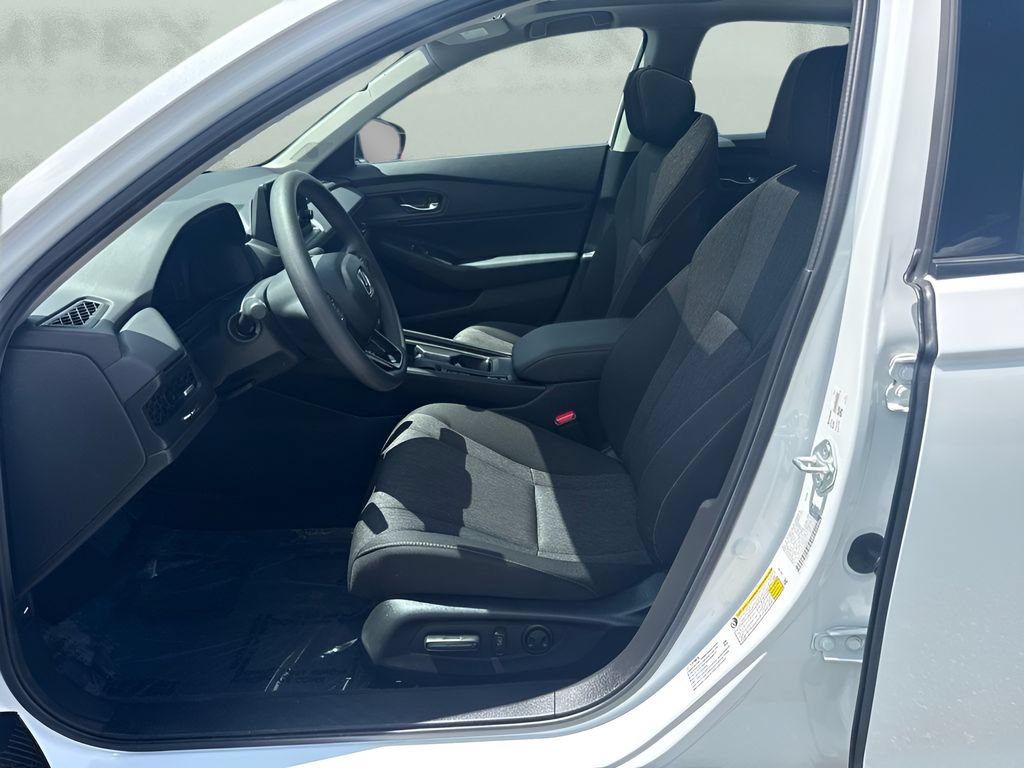 Used 2025 Honda Accord SE image 5