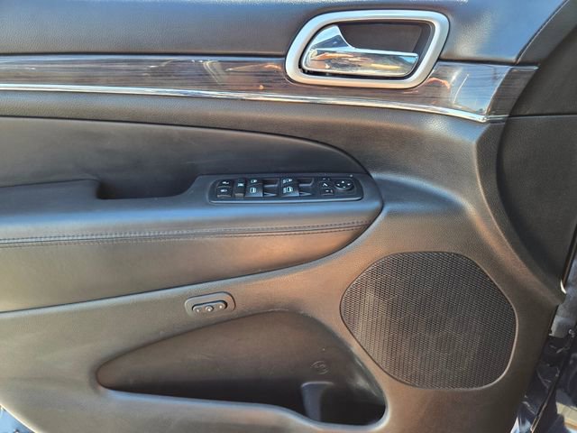 Used 2018 Jeep Grand Cherokee Overland AWD/4WD image 16