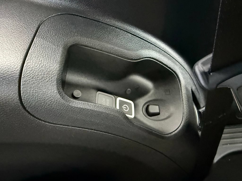 New 2027 Chrysler Pacifica Limited AWD/4WD image 54