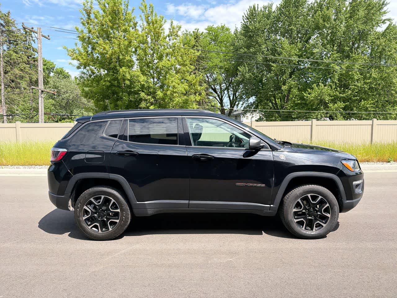Used 2020 Jeep Compass Trailhawk AWD/4WD image 14