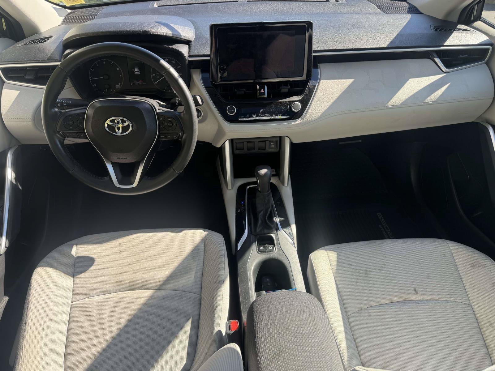 Used 2023 Toyota Corolla Cross LE w/ Moonroof Package AWD/4WD image 13