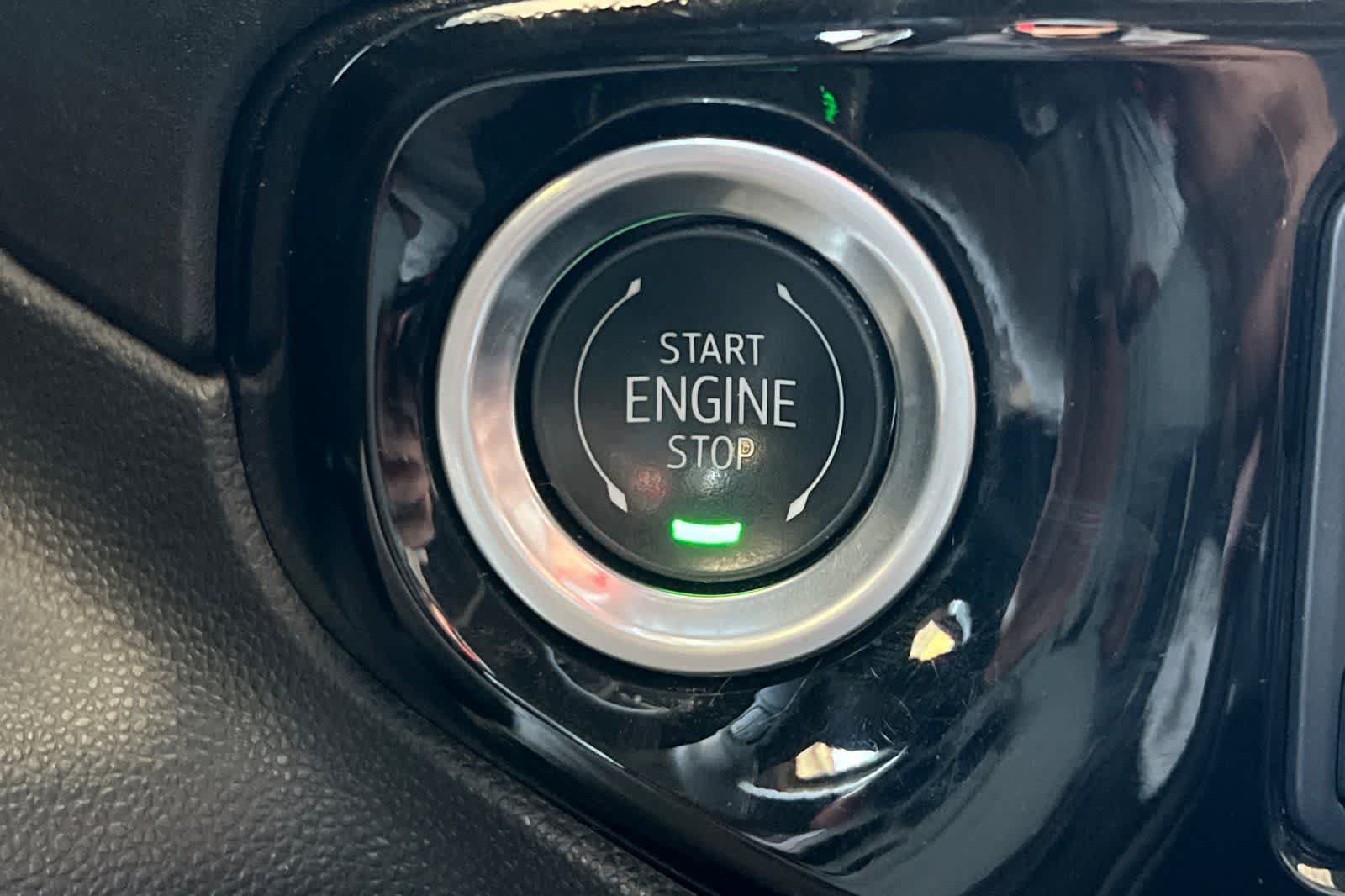 Used 2025 GMC Sierra 1500 SLT RWD image 28