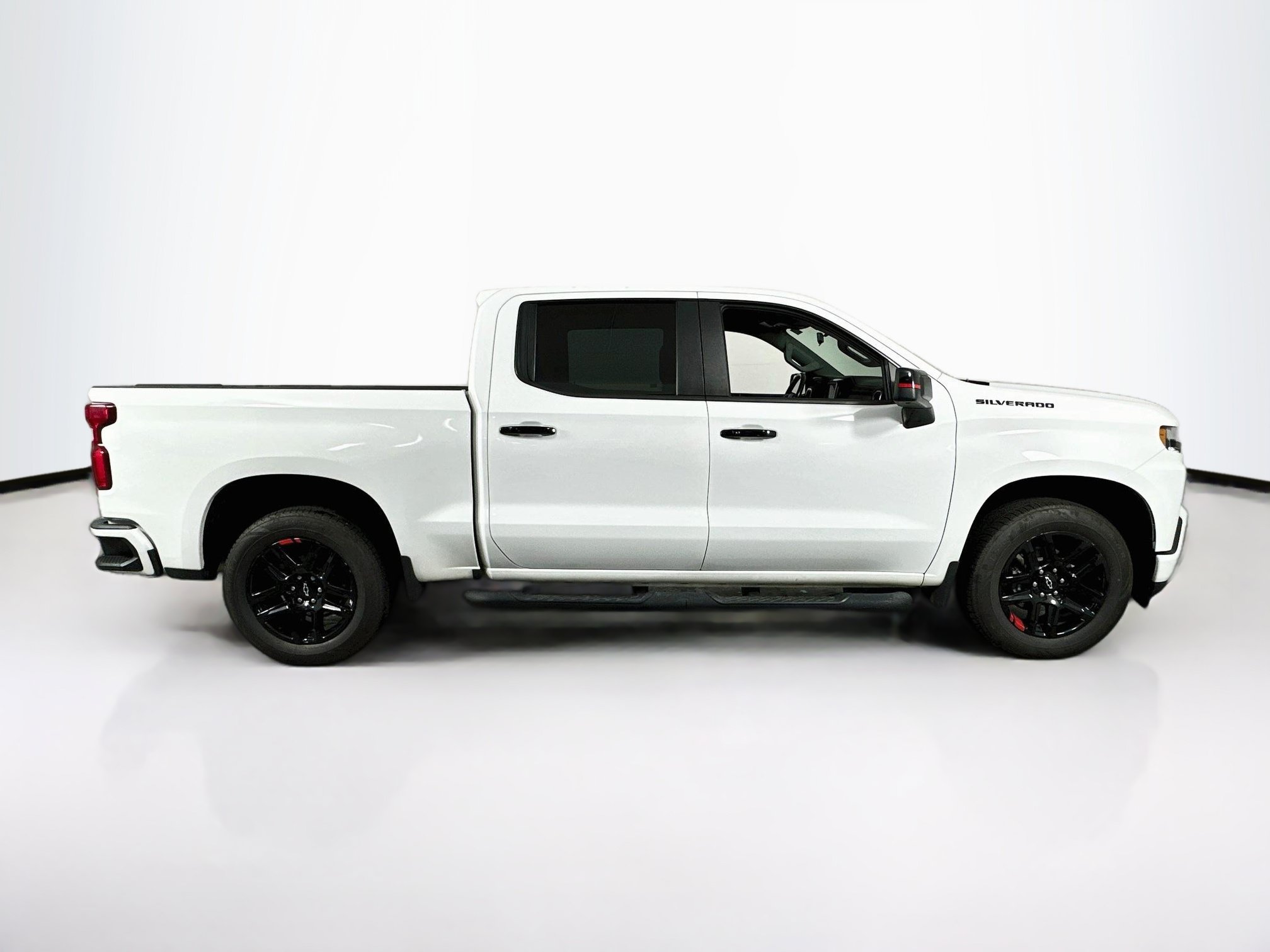 Used 2022 Chevrolet Silverado 1500 RST w/ Redline Edition AWD/4WD image 4