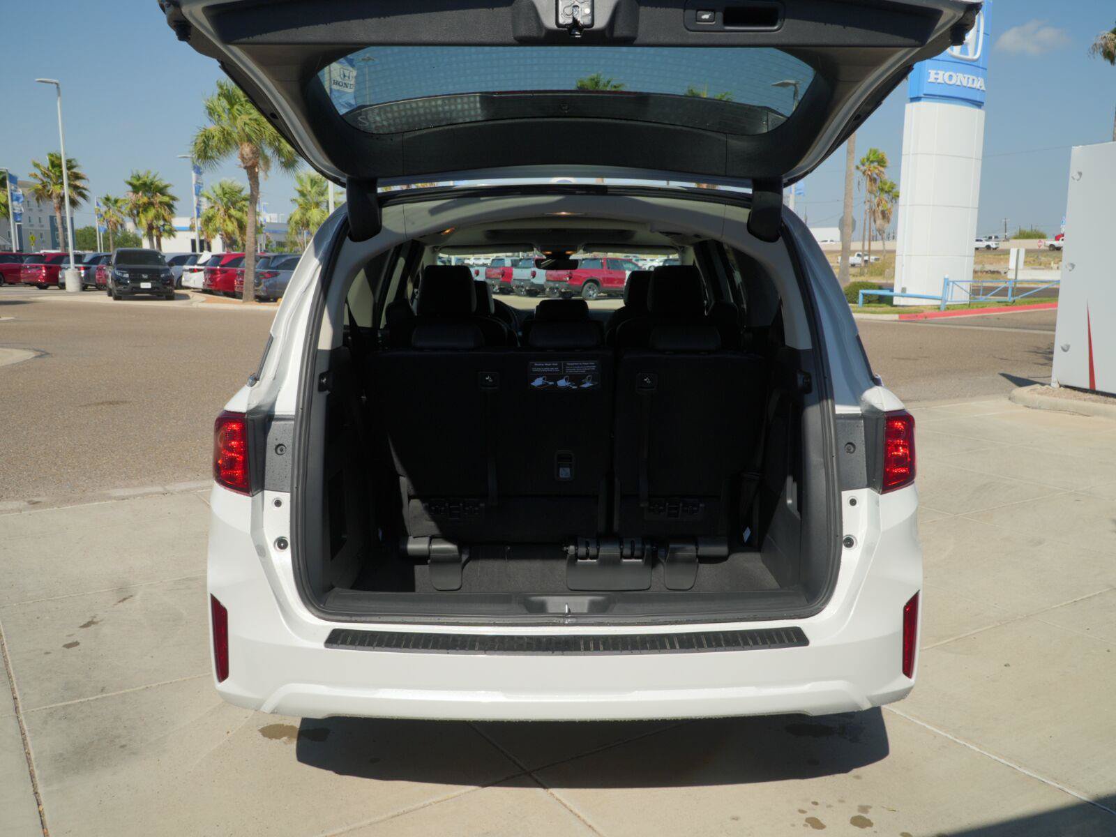 New 2026 Honda Odyssey EX-L image 8
