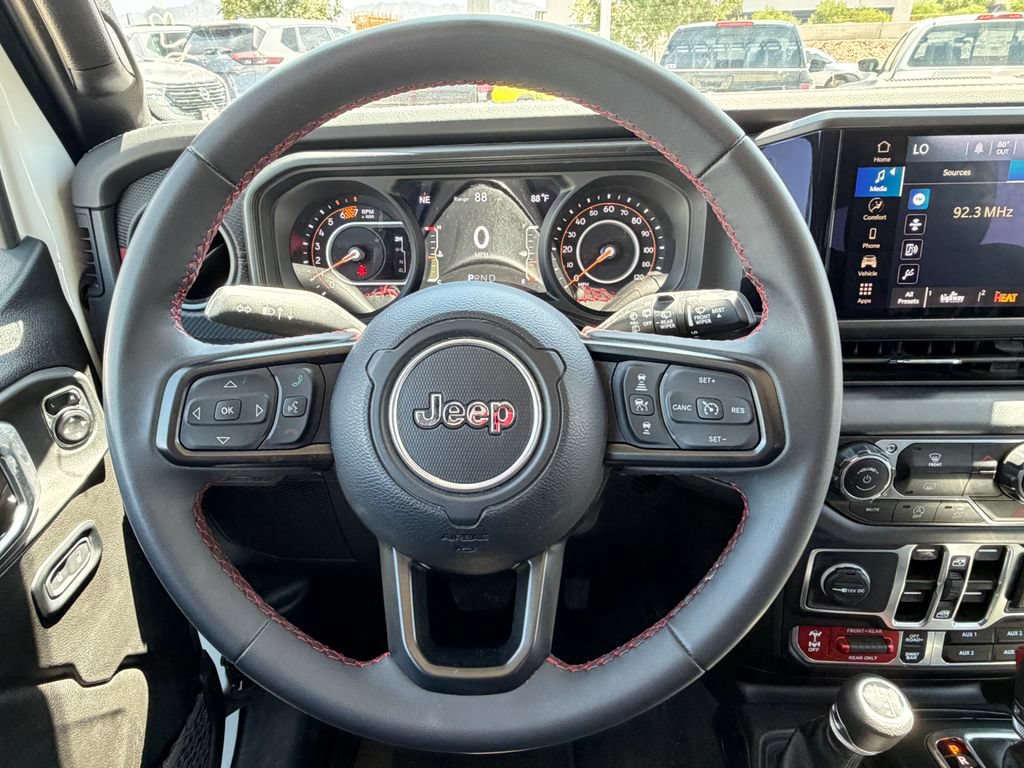 Used 2025 Jeep Wrangler Unlimited Rubicon AWD/4WD image 27