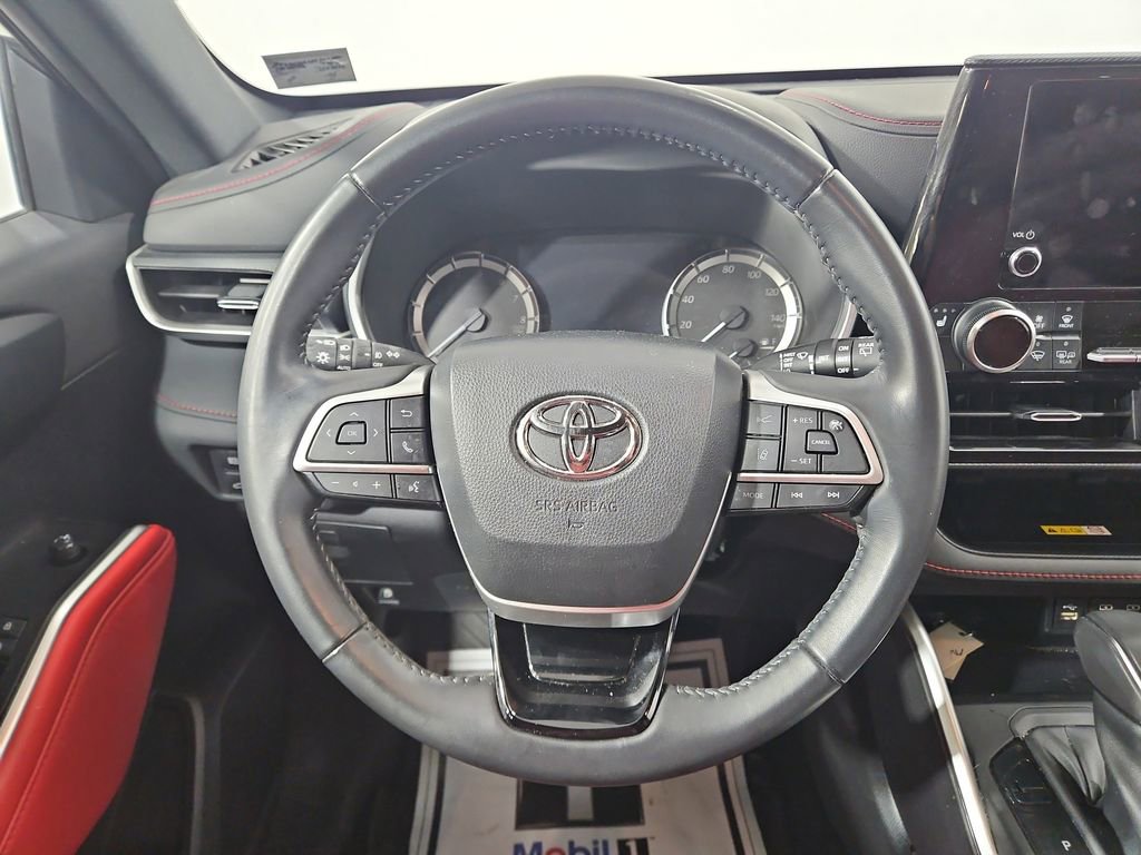 Used 2023 Toyota Highlander XSE AWD/4WD image 15