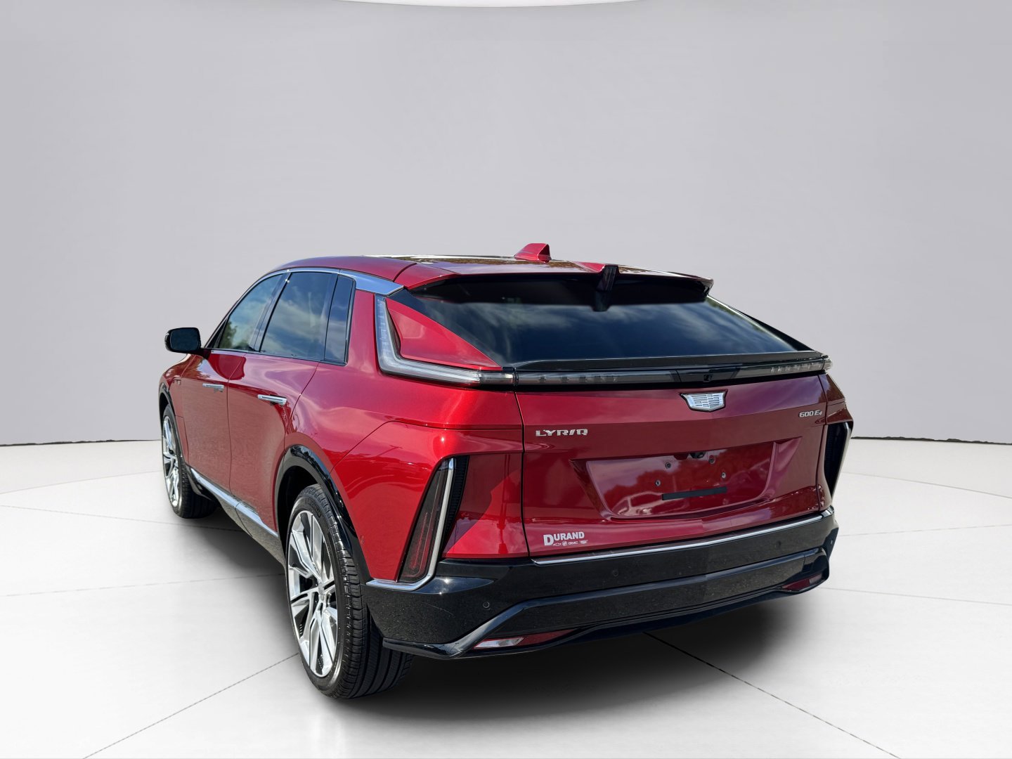 Used 2024 Cadillac Lyriq Luxury w/ LPO, Floor Liner Package image 3