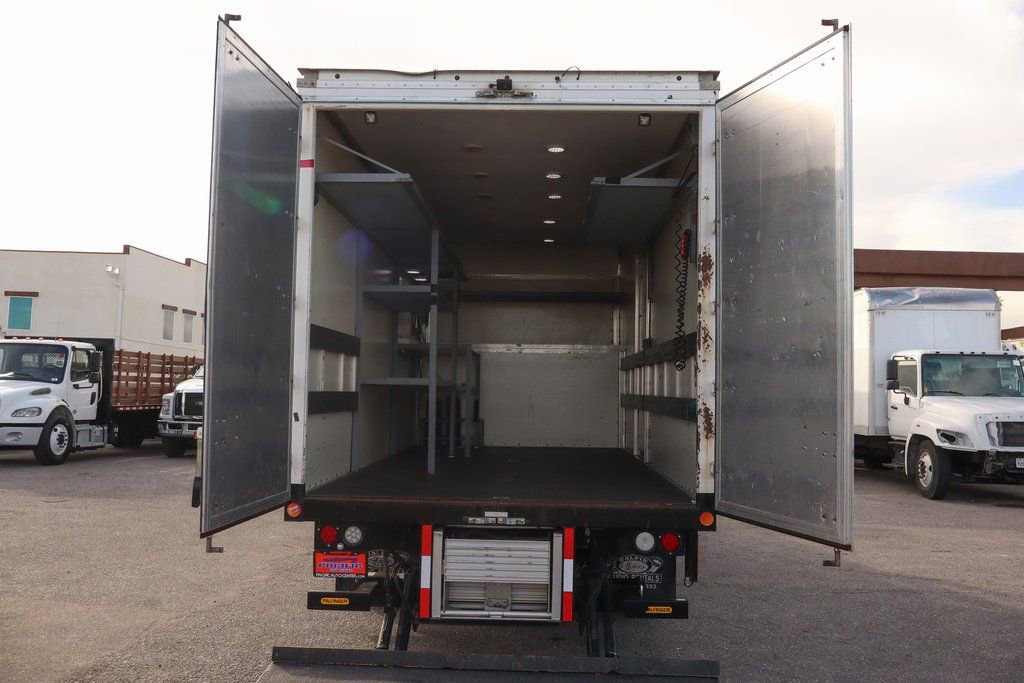 Used 2017 Ford F550 2WD Regular Cab Super Duty image 11