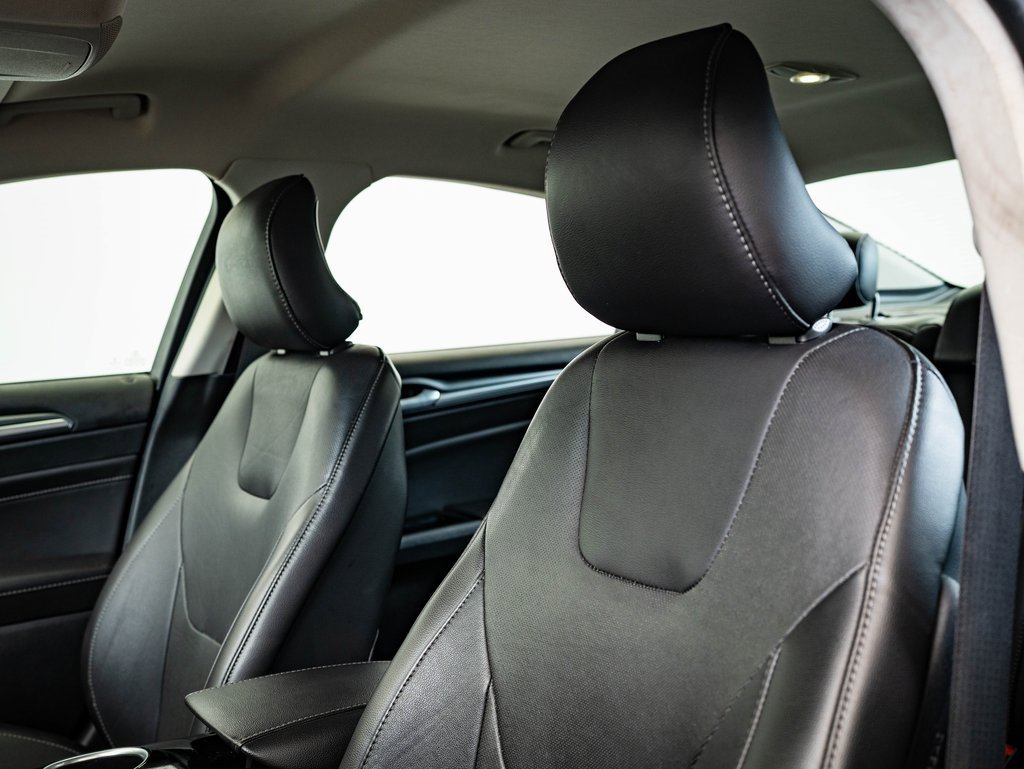 Used 2015 Ford Fusion Titanium image 21