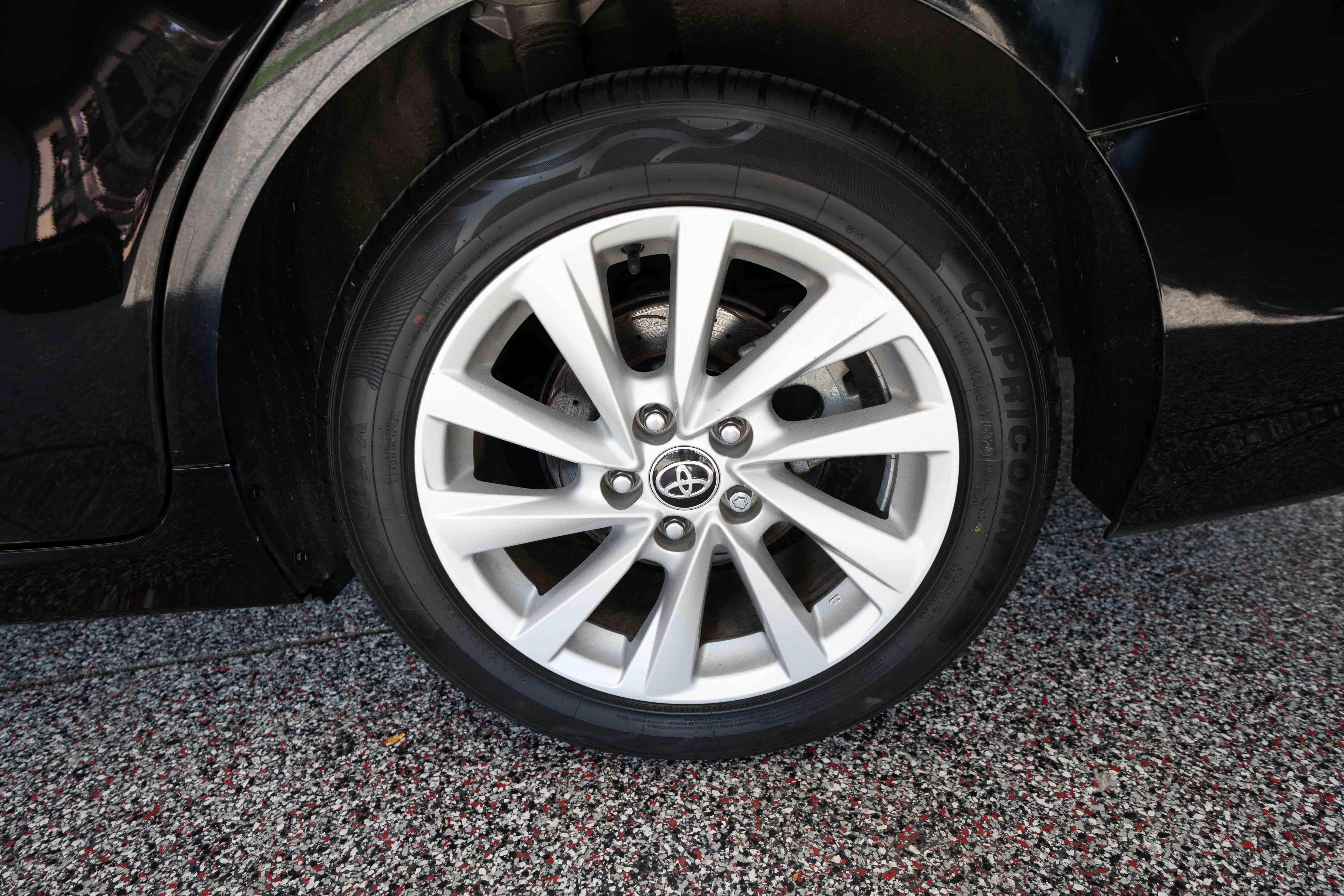 Used 2021 Toyota Camry LE FWD image 28