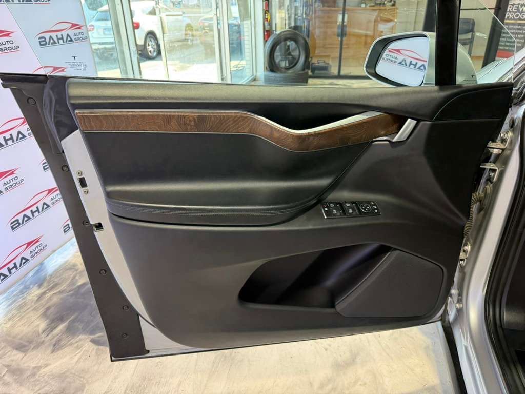 Used 2017 Tesla Model X 100D image 40
