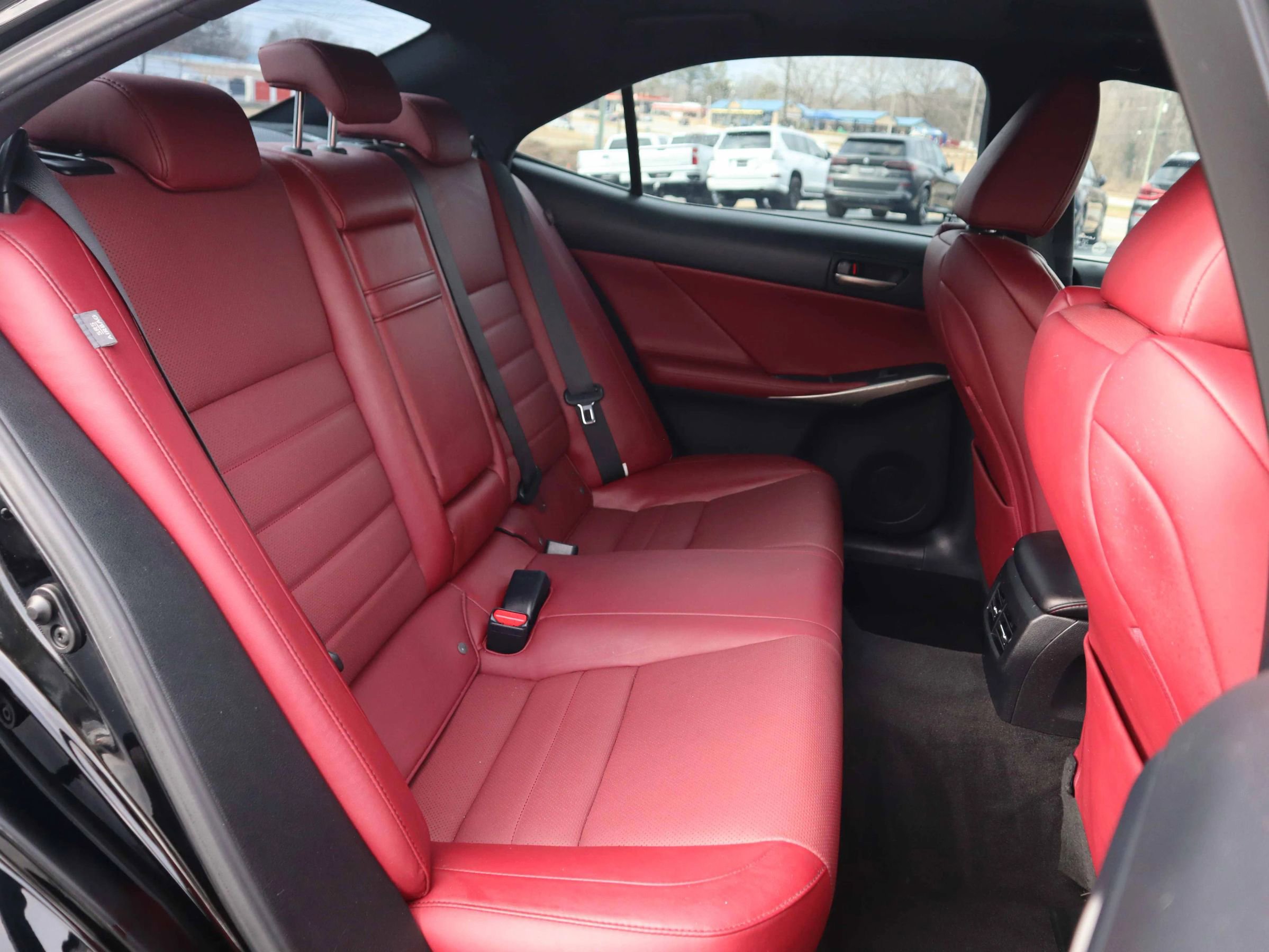 Used 2020 Lexus IS 350 F Sport image 4