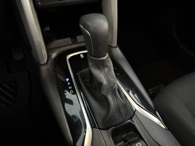 Used 2025 Toyota Corolla Cross LE FWD image 27