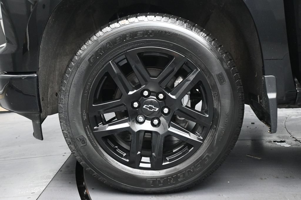 Used 2022 Chevrolet Silverado 1500 Custom AWD/4WD image 33