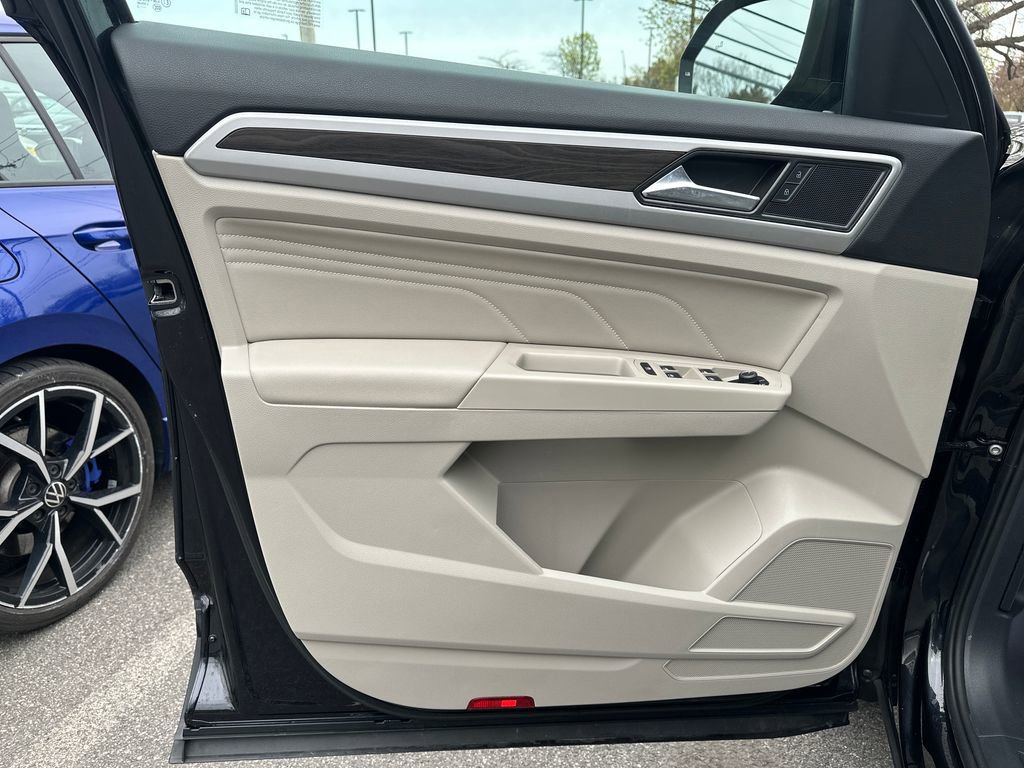 Certified 2023 Volkswagen Atlas SE AWD/4WD image 5