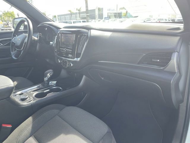Used 2023 Chevrolet Traverse LT image 28