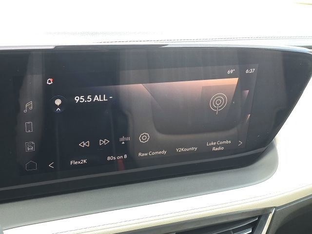 Used 2024 Buick Encore GX Avenir w/ Avenir Convenience Package FWD image 29