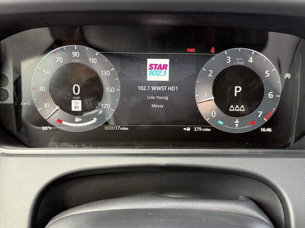 New 2026 Land Rover Range Rover Velar Dynamic SE image 30