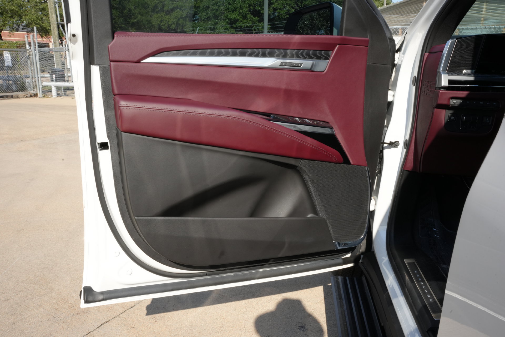 Used 2025 Cadillac Escalade Sport w/ Touring Package AWD/4WD image 18