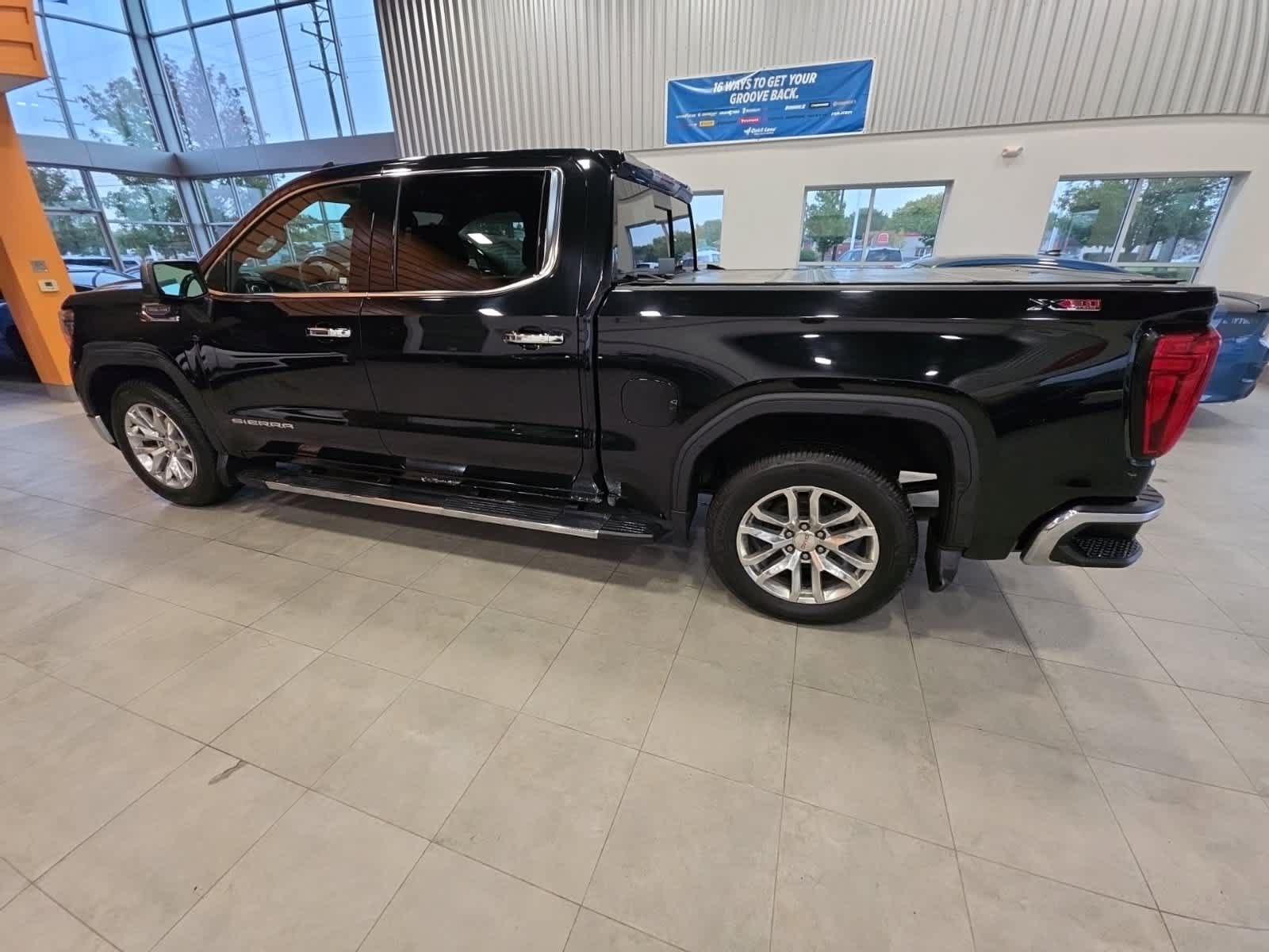 Used 2019 GMC Sierra 1500 SLT w/ SLT Premium Plus Package AWD/4WD image 12