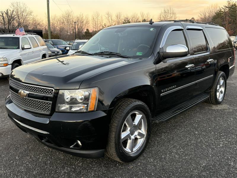 Used 2010 Chevrolet Suburban LTZ image 32