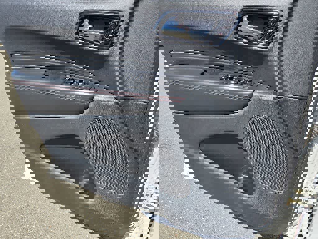 Used 2024 Dodge Durango GT image 19