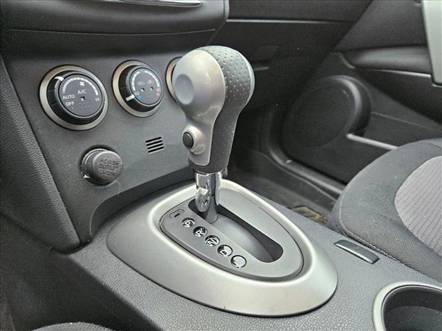 Used 2013 Nissan Rogue SV w/ Premium Pkg image 13