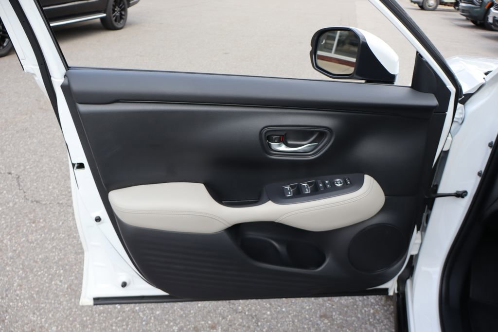 Used 2025 Honda HR-V EX-L image 7