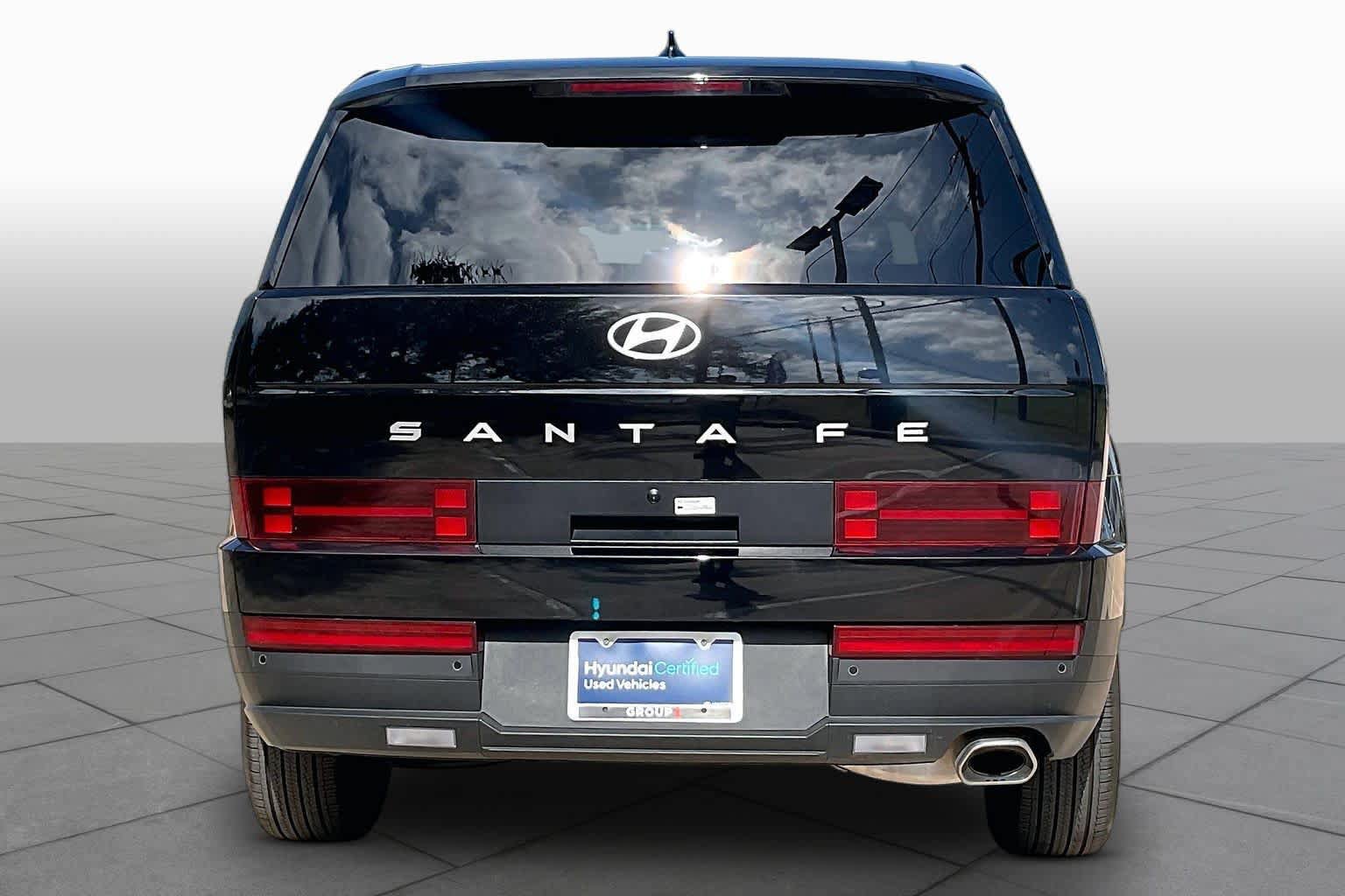 Certified 2025 Hyundai Santa Fe SE FWD image 5