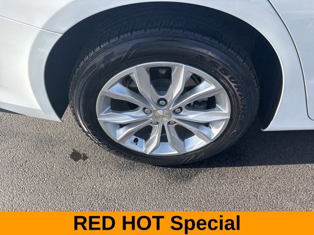 Used 2024 Chevrolet Malibu LT image 44