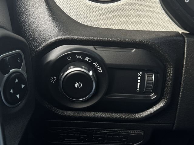Used 2024 Jeep Wrangler Unlimited Sport AWD/4WD image 18