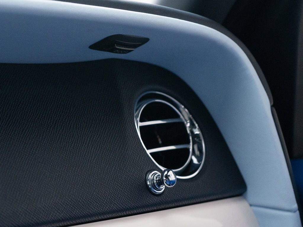 Used 2023 Rolls-Royce Cullinan image 52