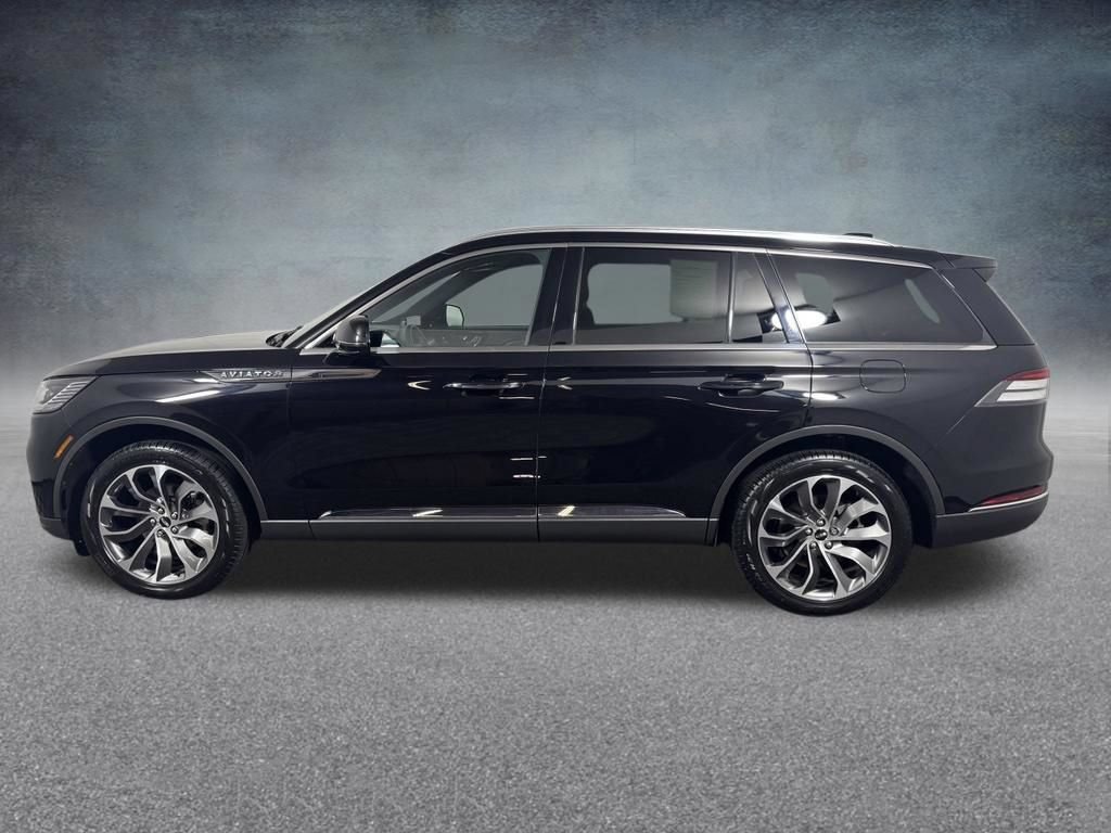 Certified 2025 Lincoln Aviator Reserve w/ Illumination Package AWD/4WD image 4