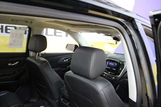 Used 2021 Chevrolet Traverse RS w/ LPO, Floor Liner Package AWD/4WD image 10