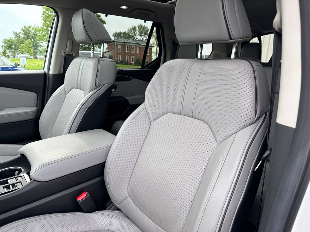 Certified 2024 Honda Pilot Elite image 32