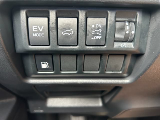 Used 2025 Subaru Forester Premium AWD/4WD image 18