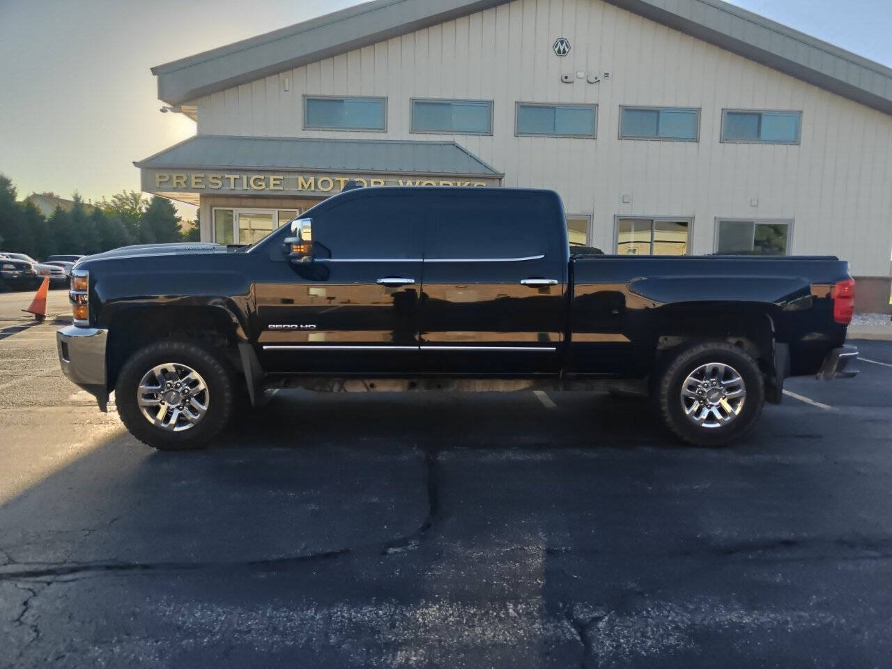 Used 2018 Chevrolet Silverado 2500 LTZ w/ Duramax Plus Package AWD/4WD image 2