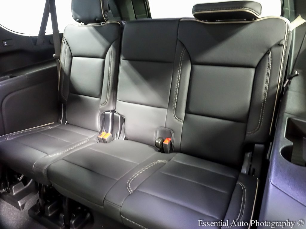 New 2026 Chevrolet Suburban Premier image 12