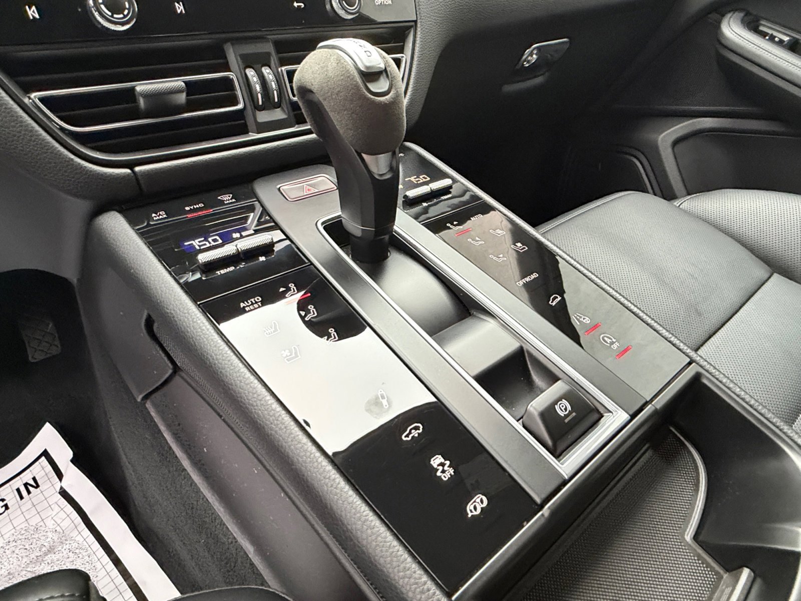 Used 2026 Porsche Macan GTS AWD/4WD image 20