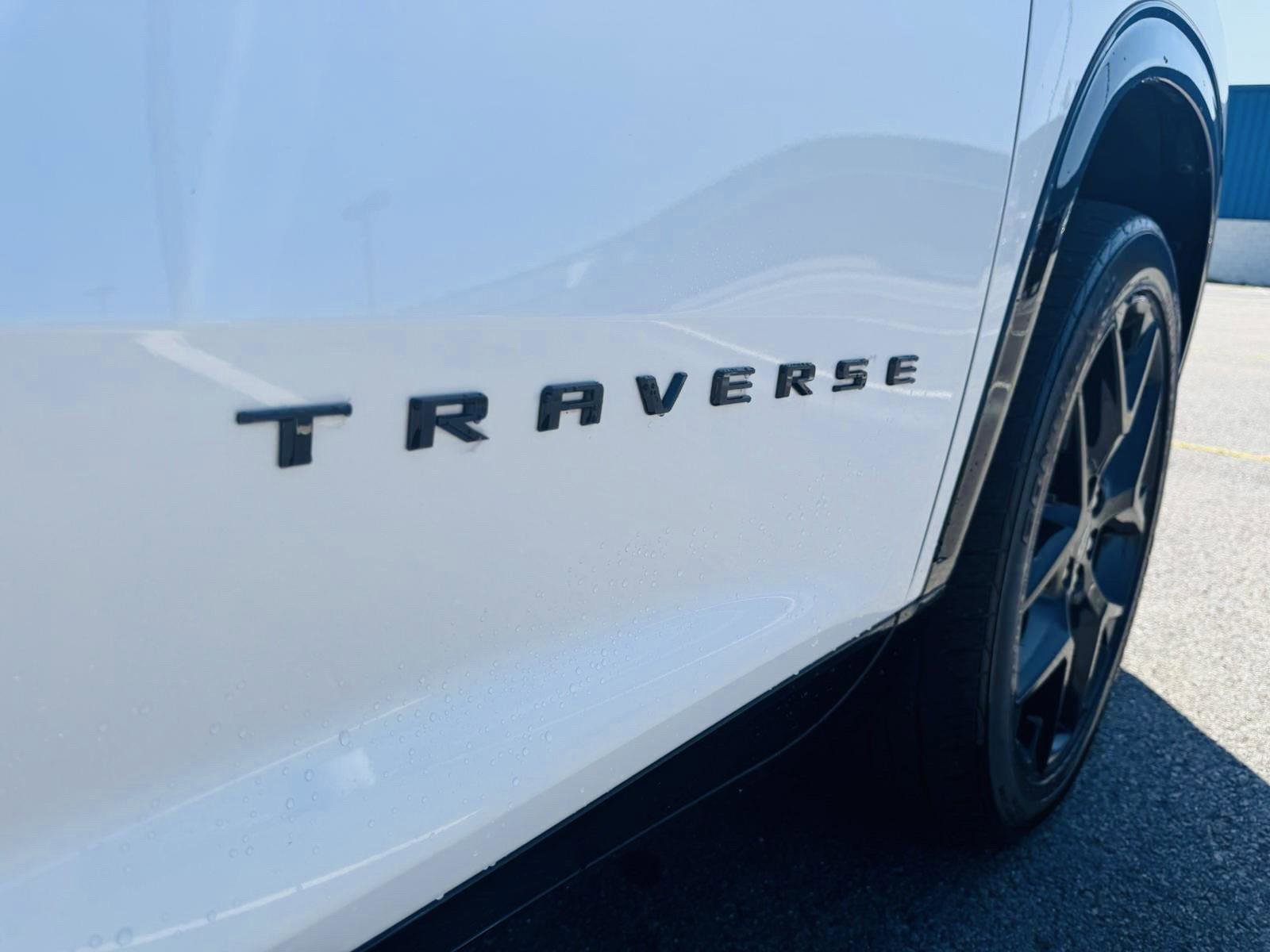 Used 2024 Chevrolet Traverse RS image 19