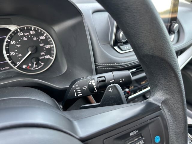 Used 2024 Nissan Rogue SV FWD image 25