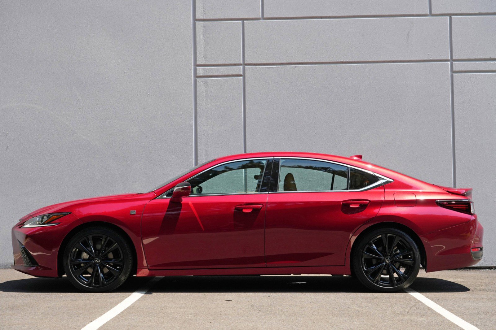 Used 2025 Lexus ES 300h F Sport FWD image 9